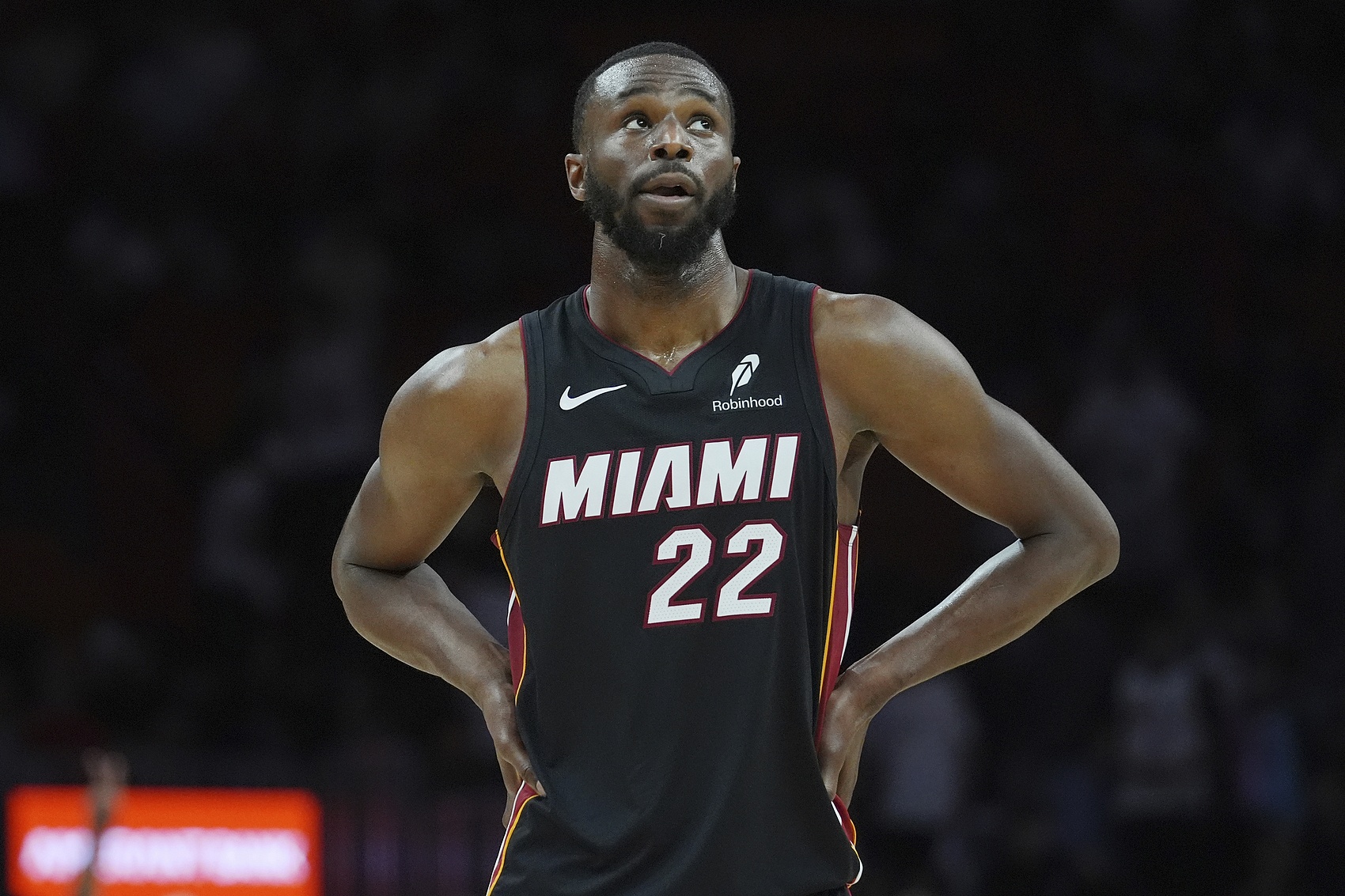 摔碎保溫杯!維金斯復出三分&暴扣樣樣都有 半場22分&次節轟20分