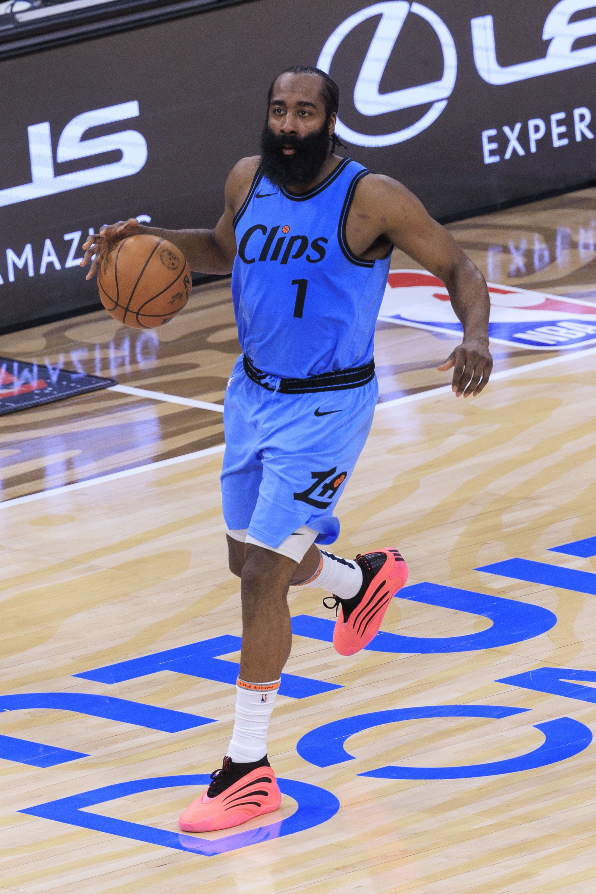 上一場被傷到大腿和腳踝!快船客戰(zhàn)尼克斯:哈登將會(huì)首發(fā)出戰(zhàn)