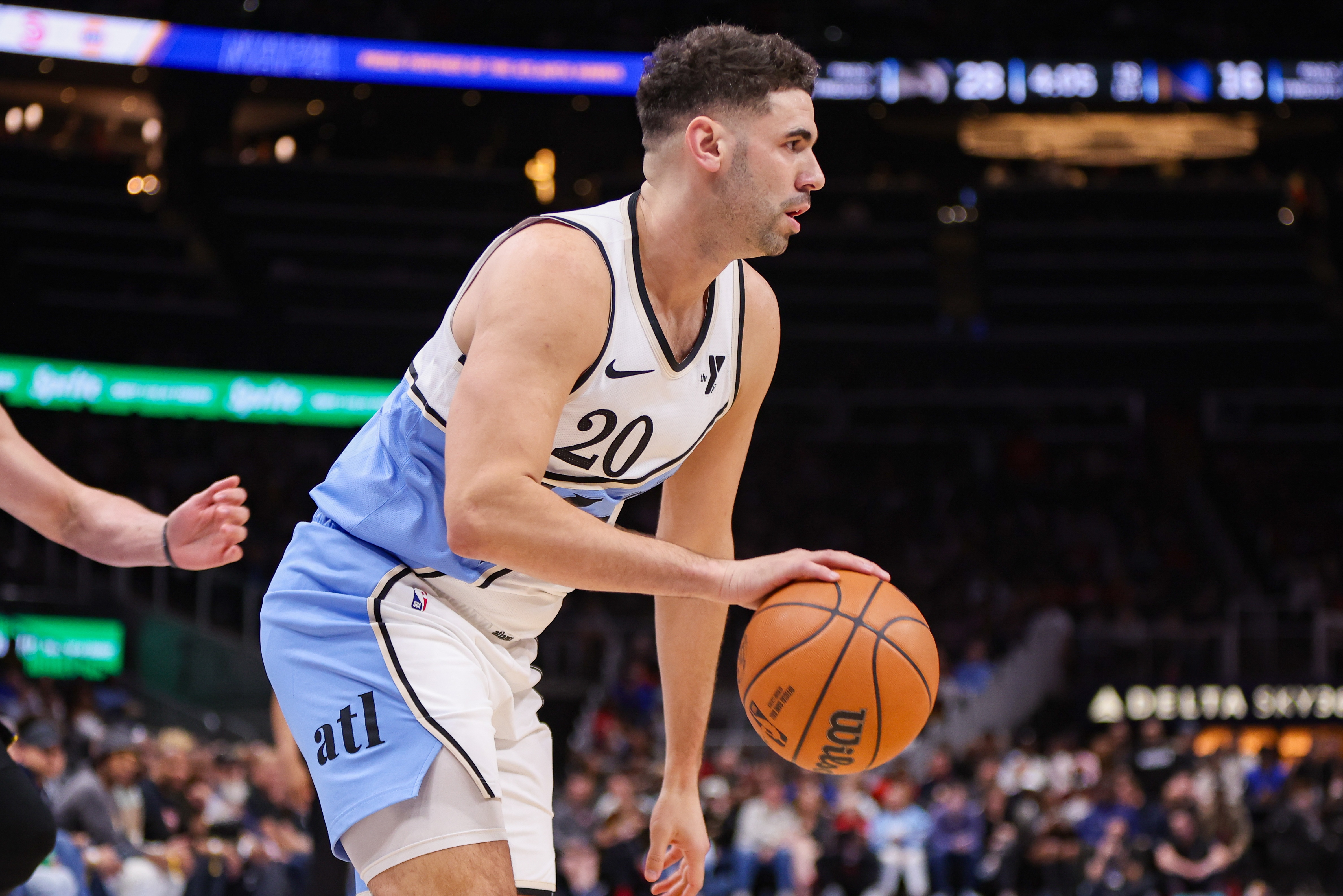 外線彈無虛發(fā)!尼昂次節(jié)出戰(zhàn)僅9分鐘 三分4中4高效轟下17分!