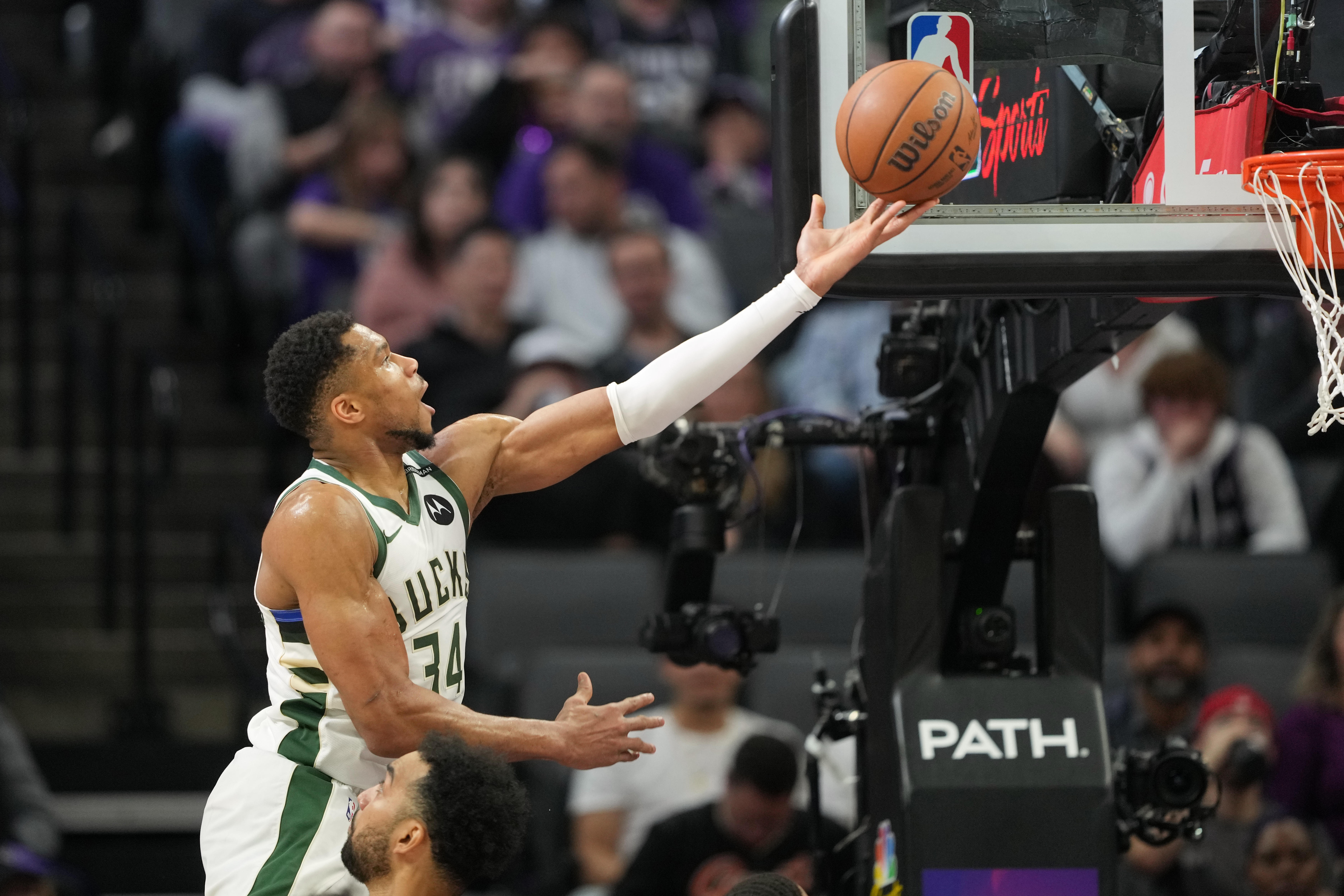 阿里納斯談利拉德報銷:雄鹿是時候把字母送到雷霆換選秀權了