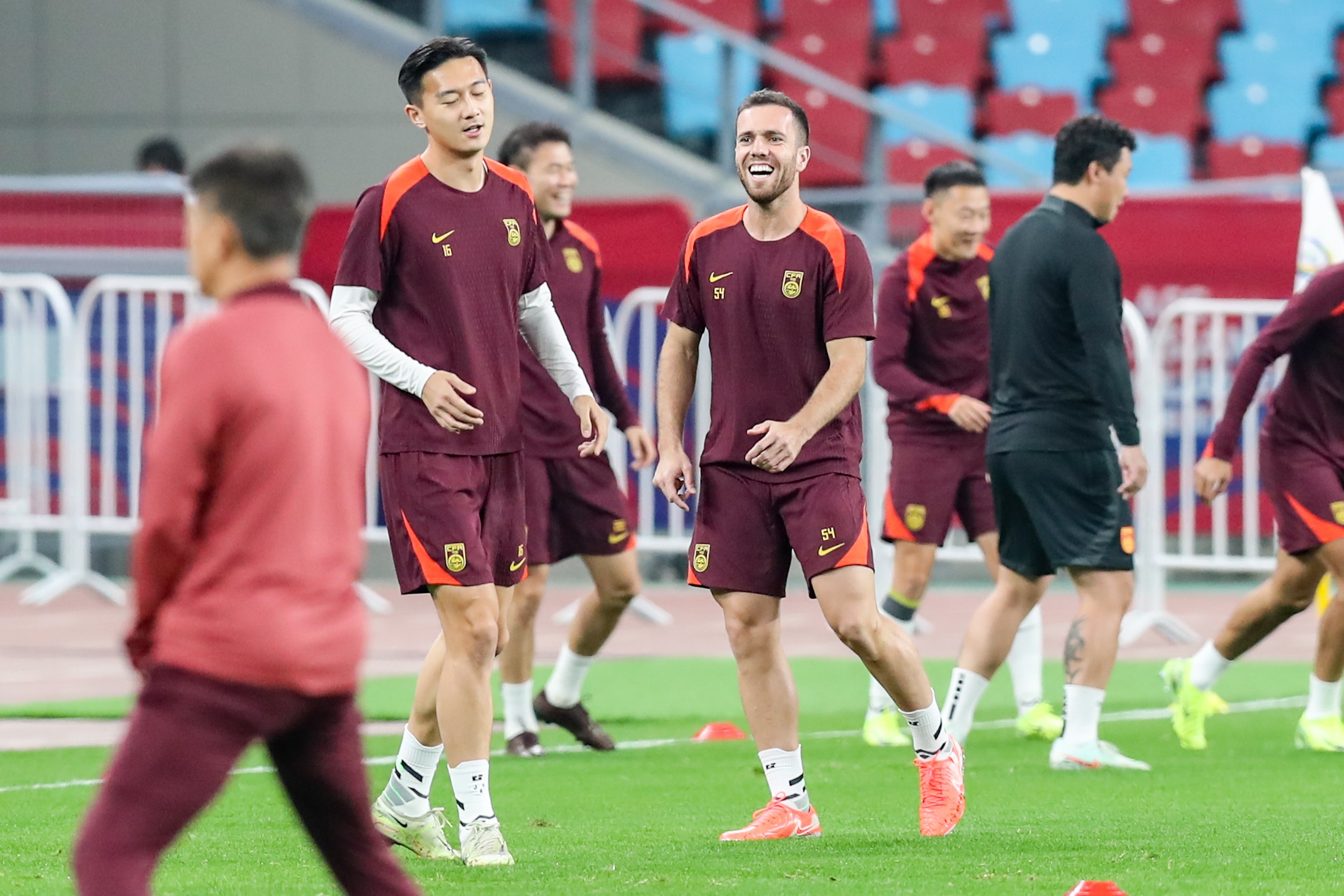 記者:以目前國足的實(shí)力也不要有太高的預(yù)期,還是平常心吧