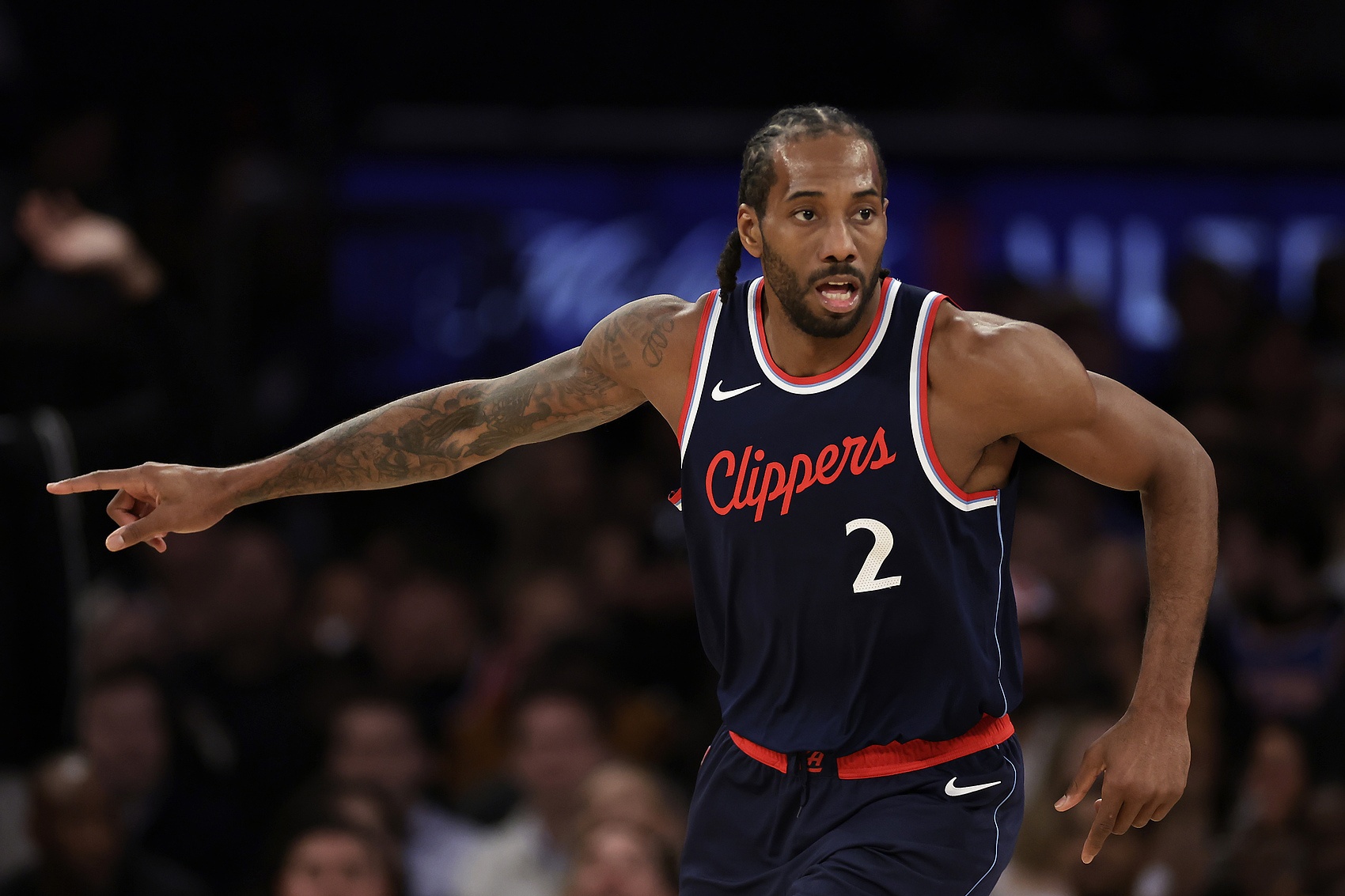 全都回來了！小卡半場11中8砍下25分5板2助3斷2帽 次節獨得19分