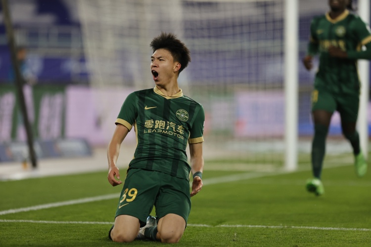 浙江隊副總談王鈺棟留洋:目標肯定是歐洲,歐洲好的聯賽好的球隊