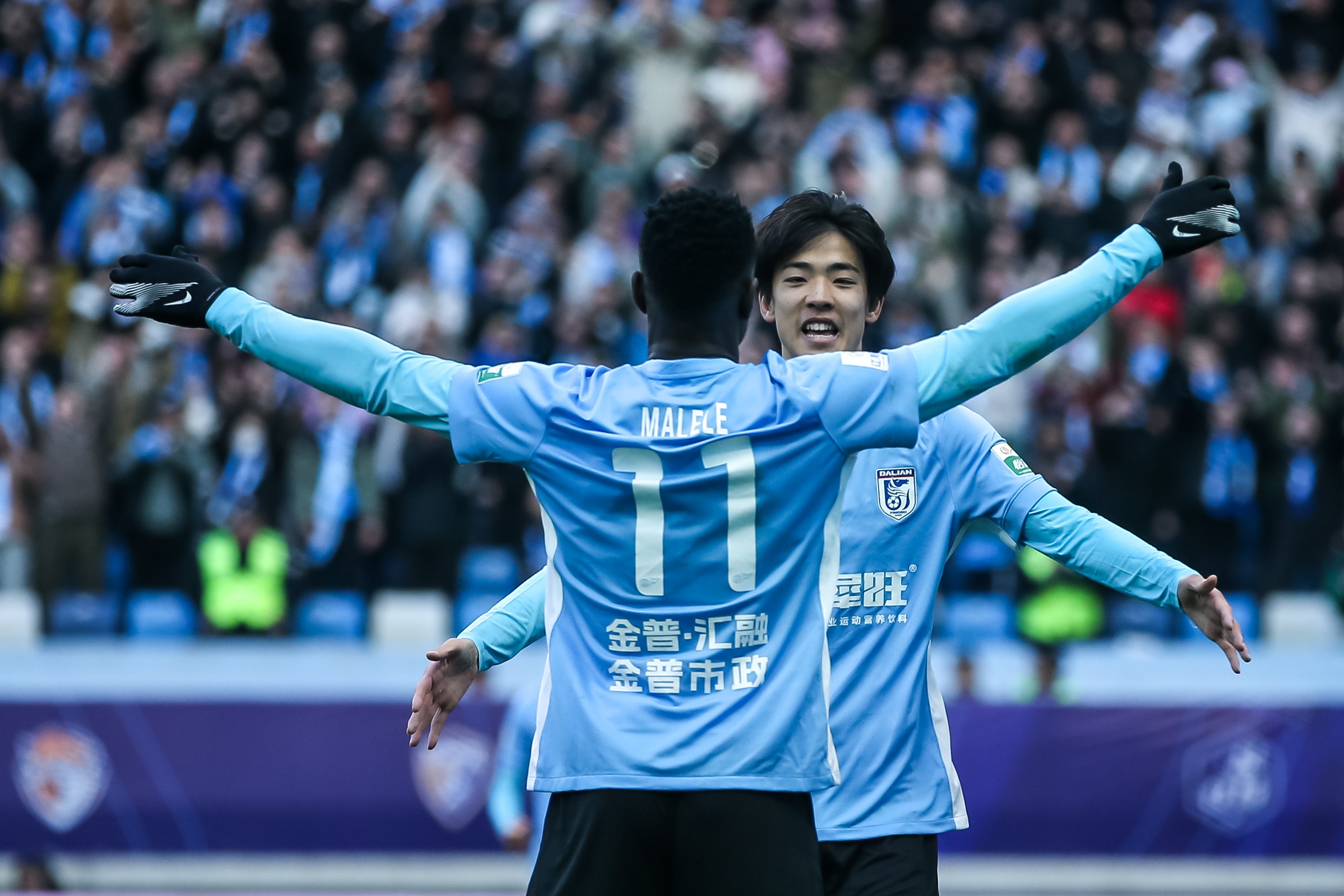 青春風暴刮起來!19歲朱鵬宇&18歲王鈺棟處子球 19歲李新翔1射2傳