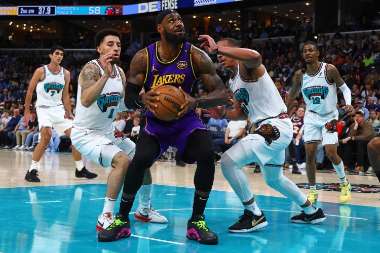 三瓶毒藥！東詹里同場皆至少25分8助 湖人三核驅動啃下關鍵卡位戰